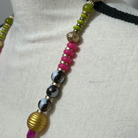 PLUNDER Colorful Beaded Necklace - Picture 4 of 8